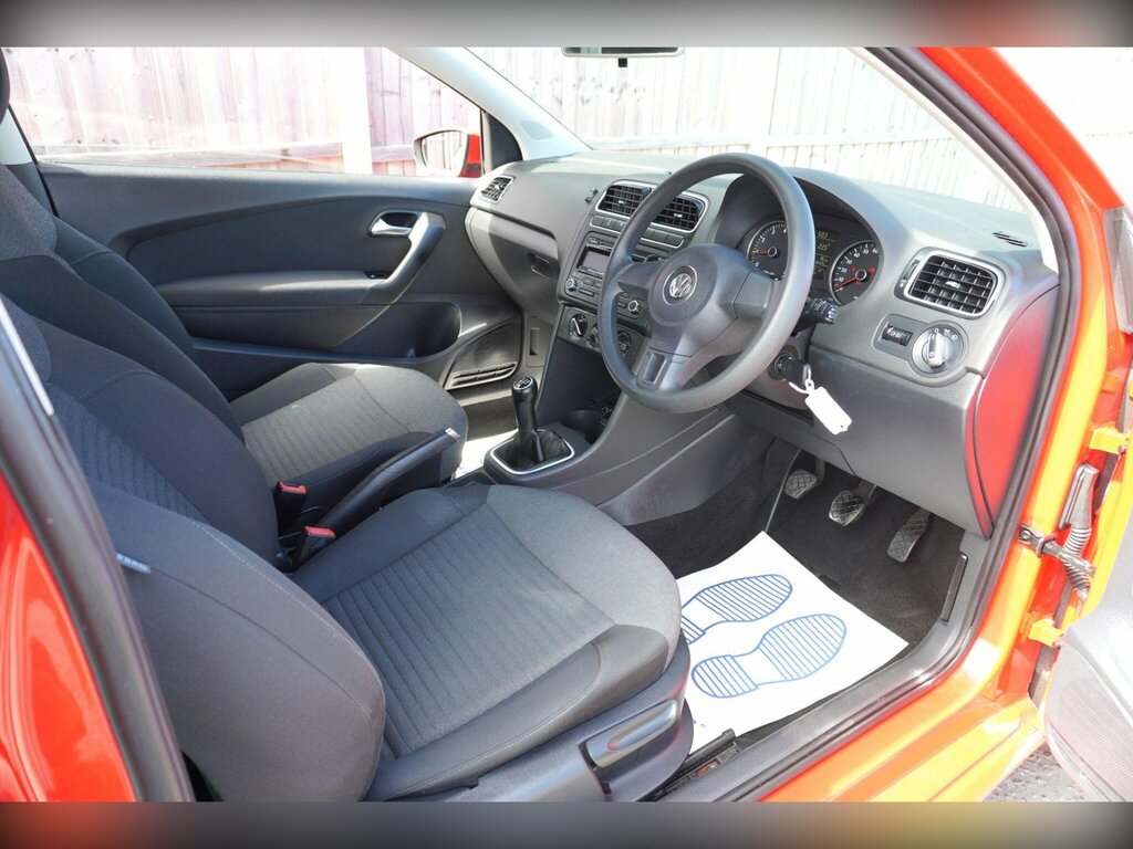 Volkswagen Polo 1.2 Match Euro 5 Red #2