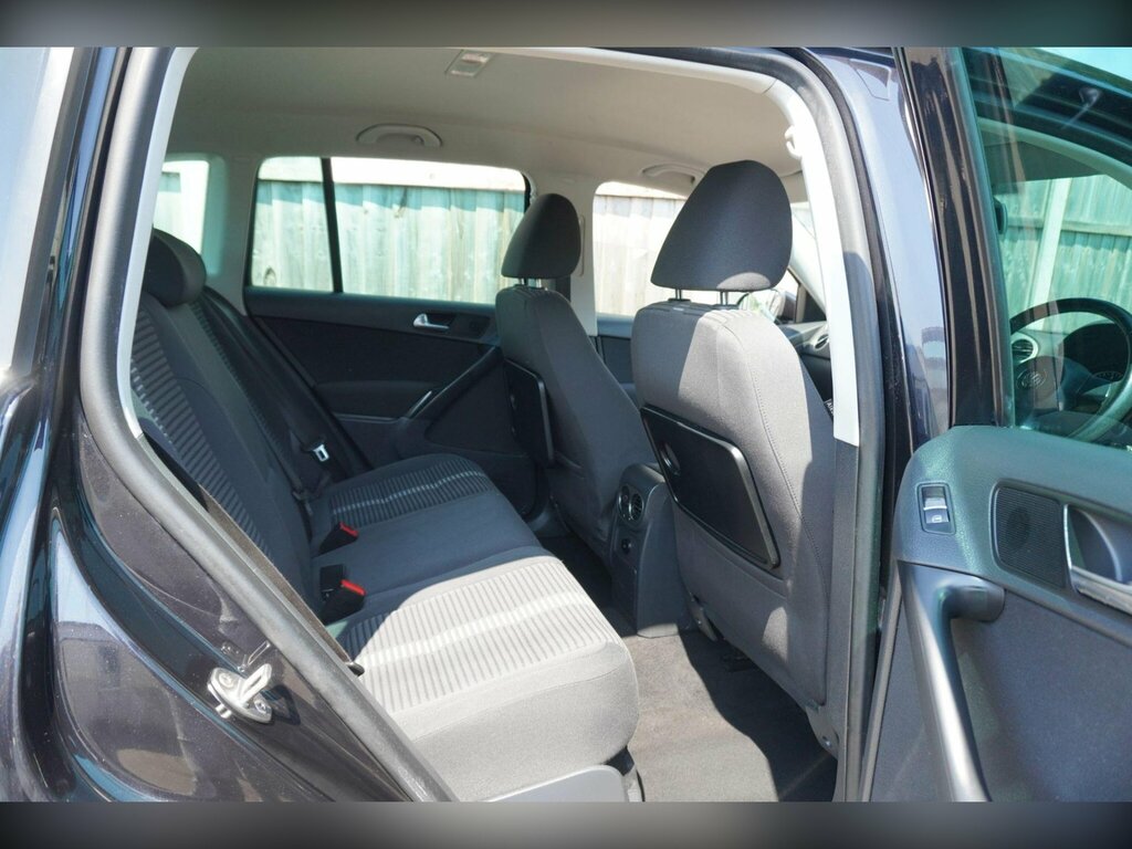 Volkswagen Tiguan 2.0 Tdi Bluemotion Tech Black #14
