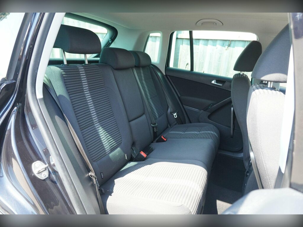 Volkswagen Tiguan 2.0 Tdi Bluemotion Tech Black #8
