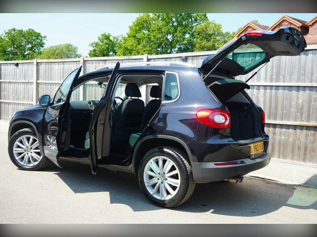 Volkswagen Tiguan 2.0 Tdi Bluemotion Tech Black #12
