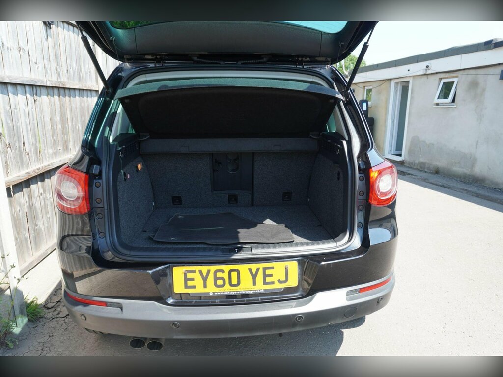 Volkswagen Tiguan 2.0 Tdi Bluemotion Tech Black #10