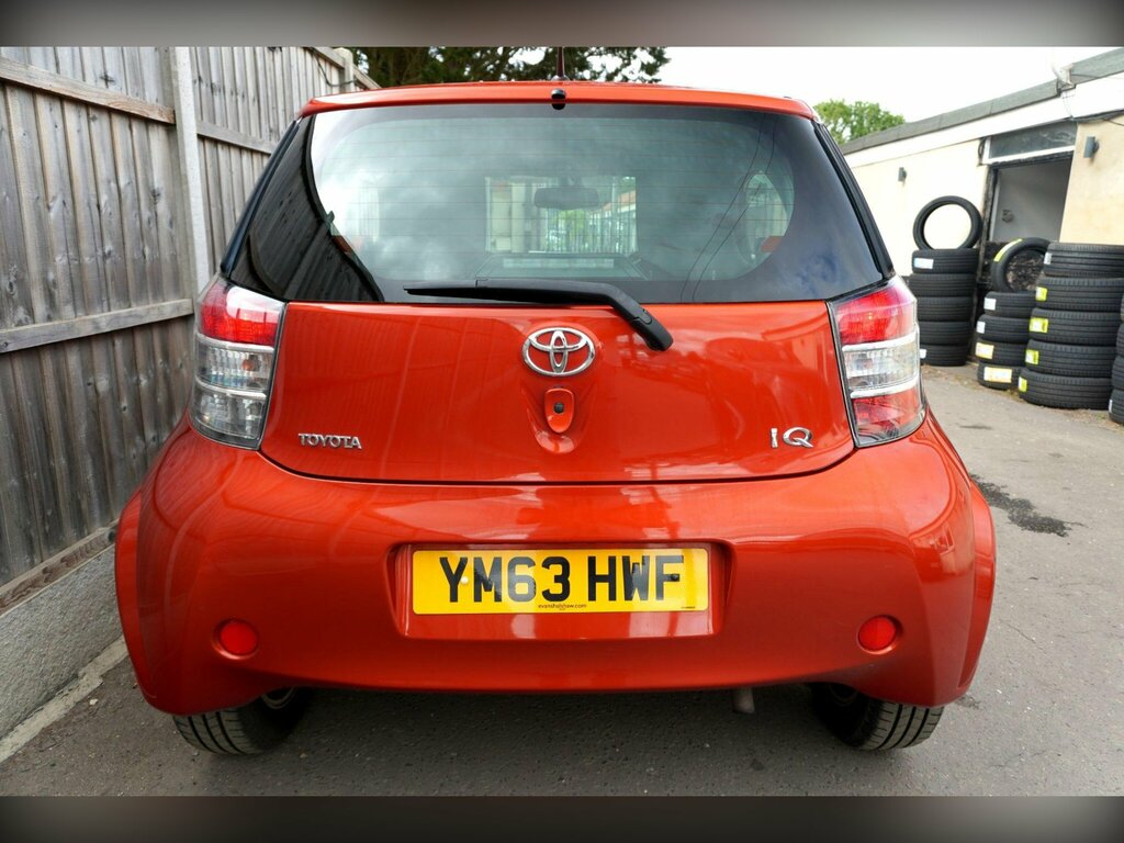 Toyota IQ Vvt-i 2 Hatchback Black #18