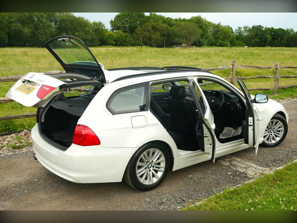 BMW 3 Series 320I M Sport Touring White #14