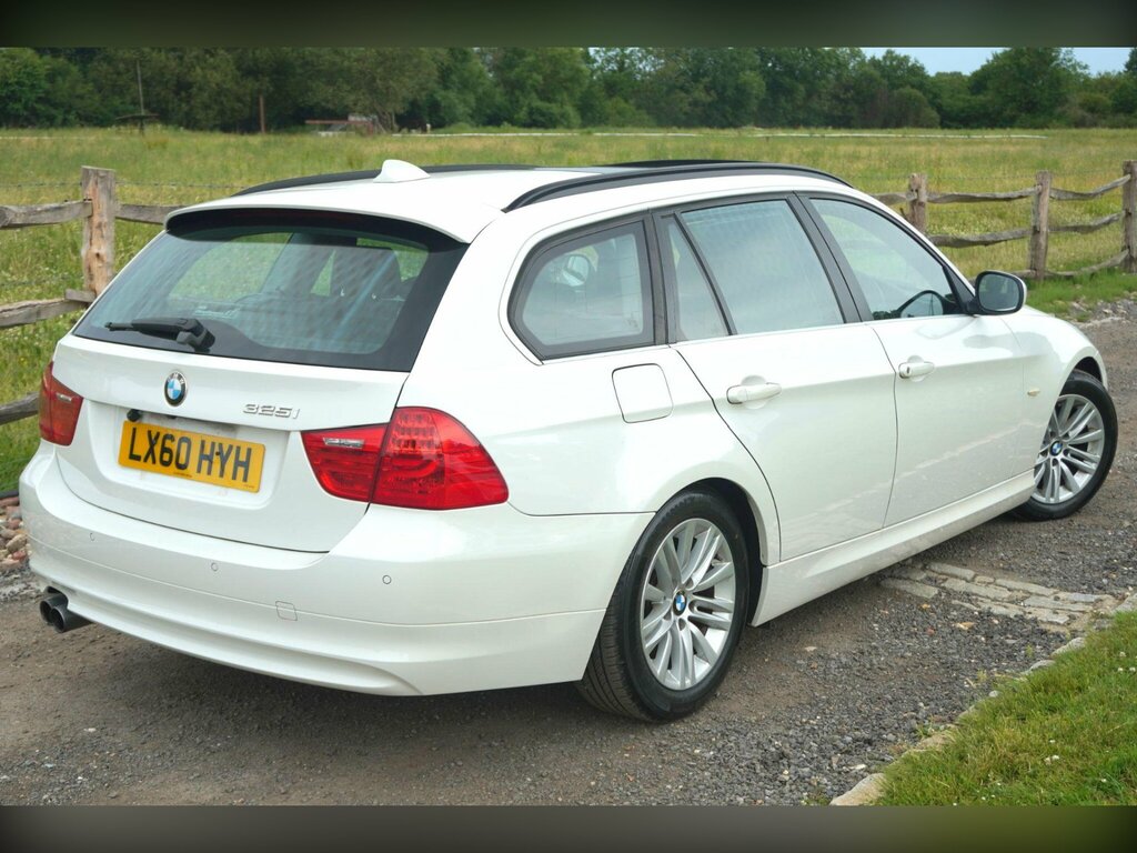 BMW 3 Series 320I M Sport Touring White #25
