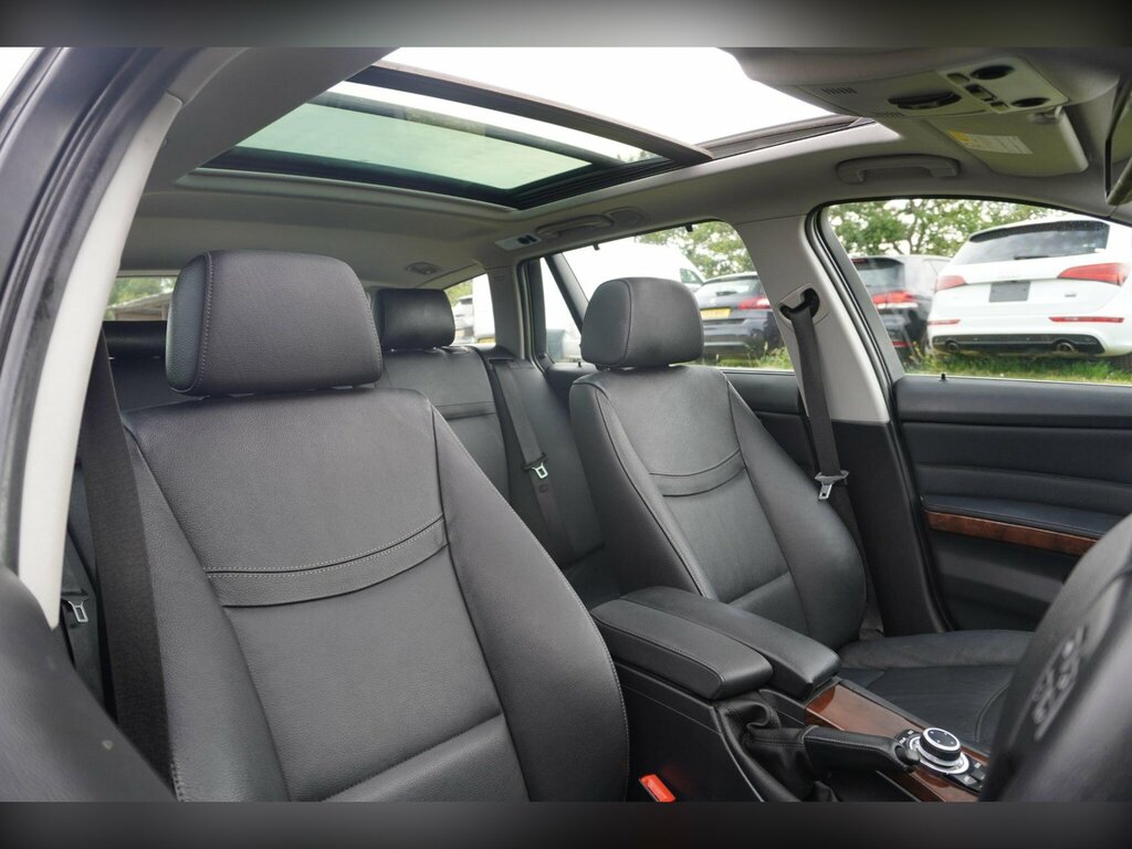 BMW 3 Series 320I M Sport Touring White #16