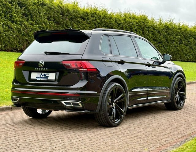 Volkswagen Tiguan 2.0 Tdi R-line Edition DF72YUD Black #3