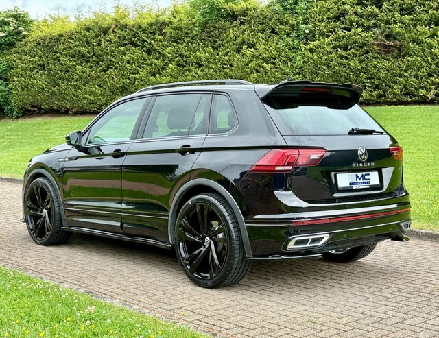 Volkswagen Tiguan 2.0 Tdi R-line Edition DF72YUD Black #4
