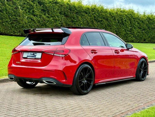 Mercedes-Benz A Class 1.5 A180d Amg Line Red #3
