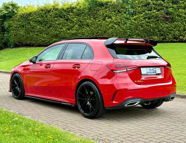 Mercedes-Benz A Class 1.5 A180d Amg Line Red #4