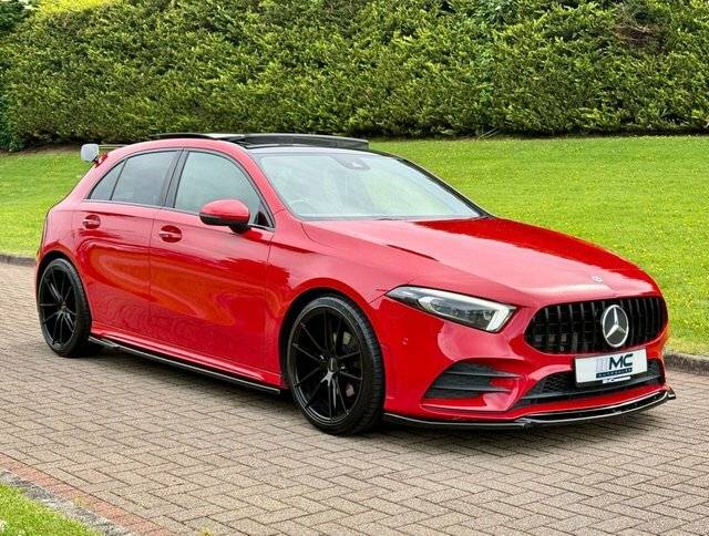 Mercedes-Benz A Class 1.5 A180d Amg Line Red