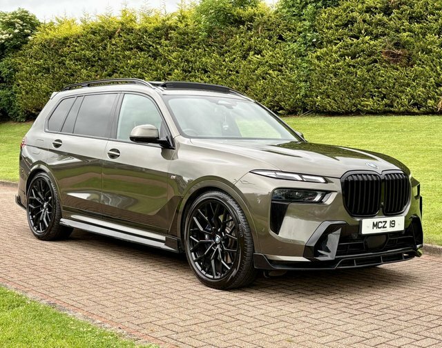 BMW X7 3.0 40D Mht M Green