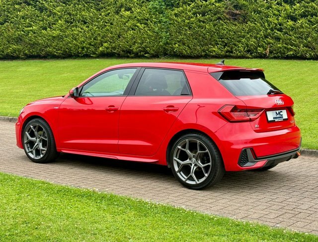 Audi A1 1.0 Tfsi 30 S Red #6