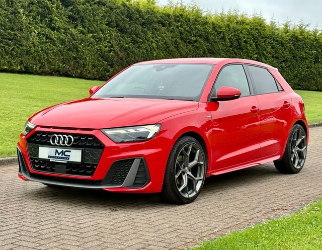 Audi A1 1.0 Tfsi 30 S Red #2