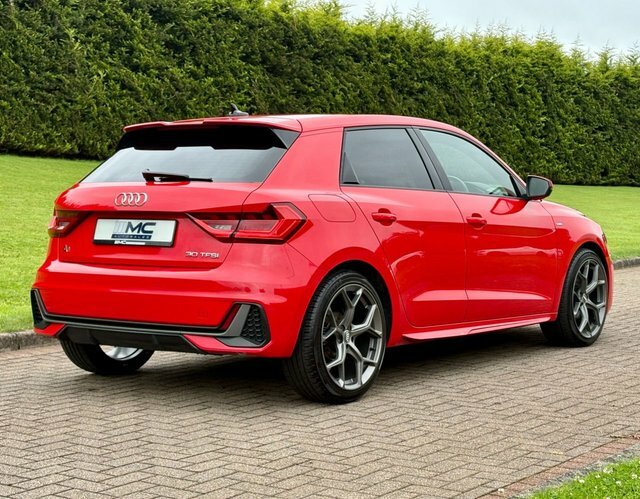Audi A1 1.0 Tfsi 30 S Red #3