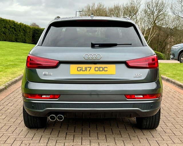 Audi Q3  White #7