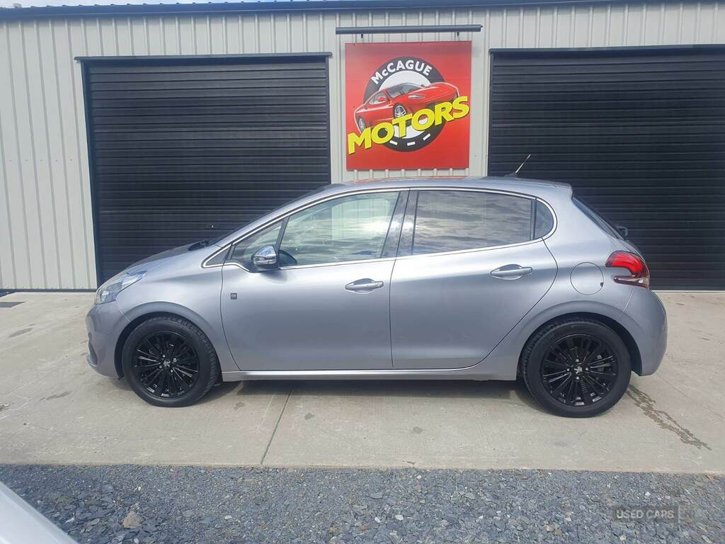 Peugeot 208 1.5 Bluehdi Tech Edition 5 Speed Grey