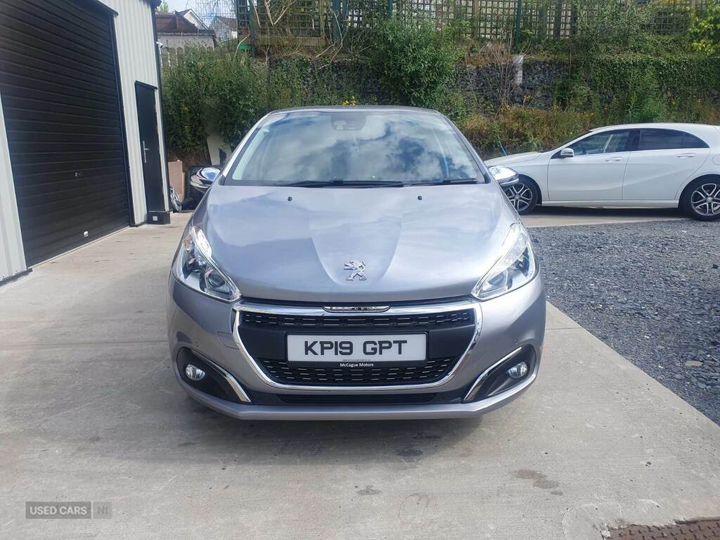 Peugeot 208 1.5 Bluehdi Tech Edition 5 Speed Grey #3