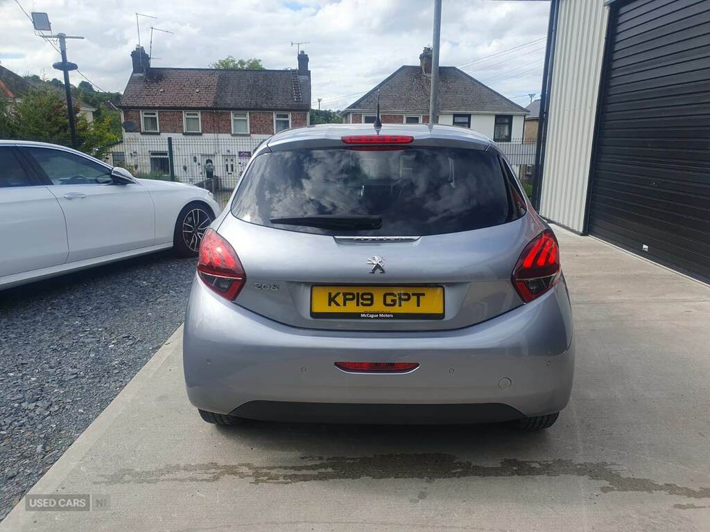 Peugeot 208 1.5 Bluehdi Tech Edition 5 Speed Grey #6