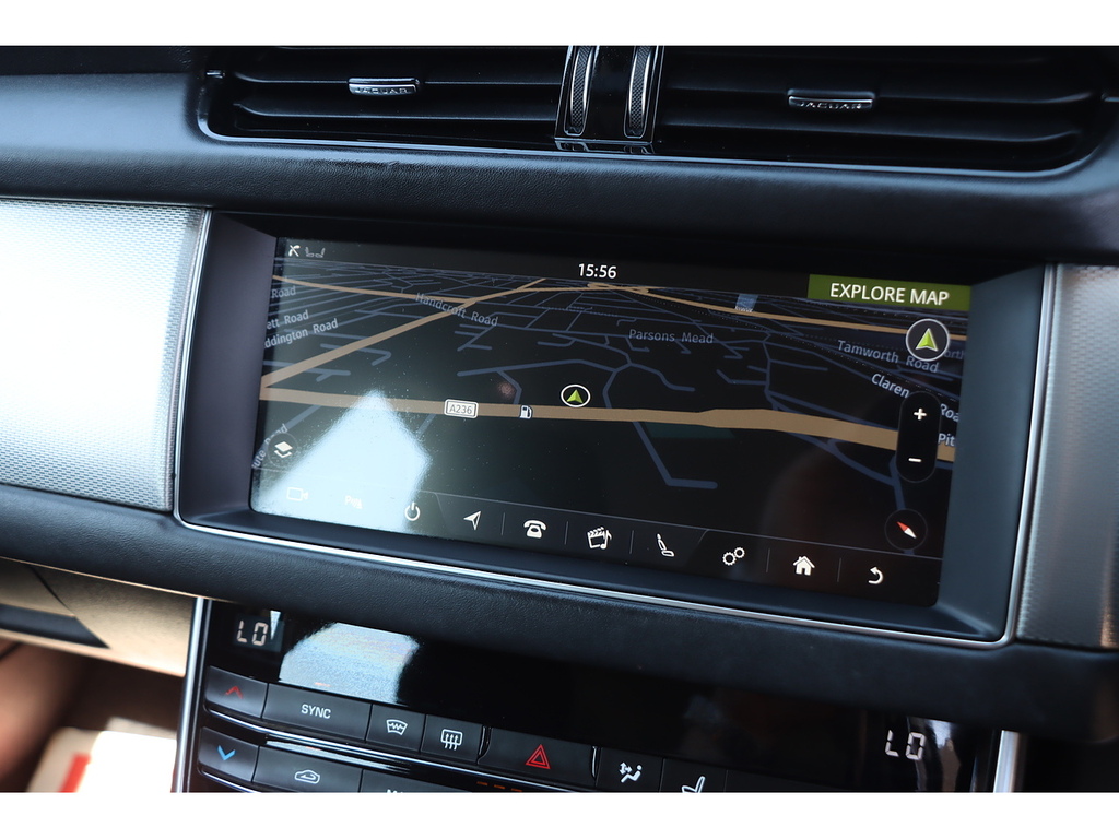 Jaguar XF I Portfolio LX68URD White #2