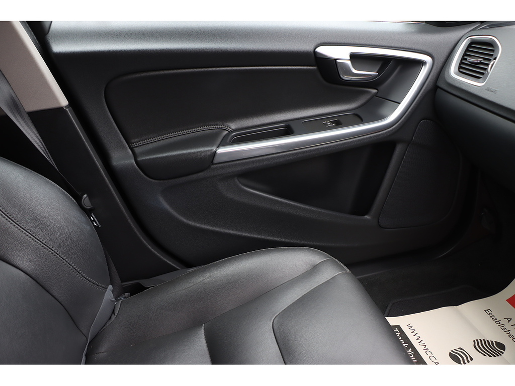 Volvo V60 D5 Twin Engine Blue #28
