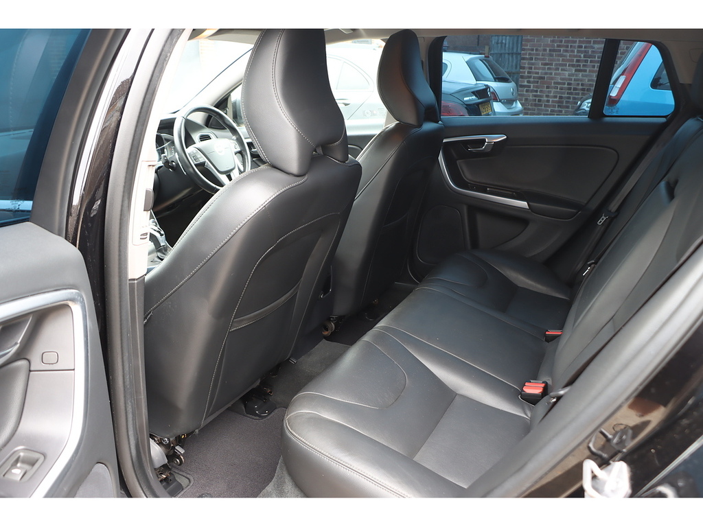 Volvo V60 D5 Twin Engine Blue #23