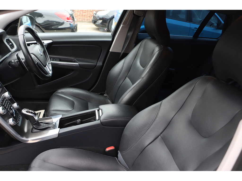 Volvo V60 D5 Twin Engine Blue #22