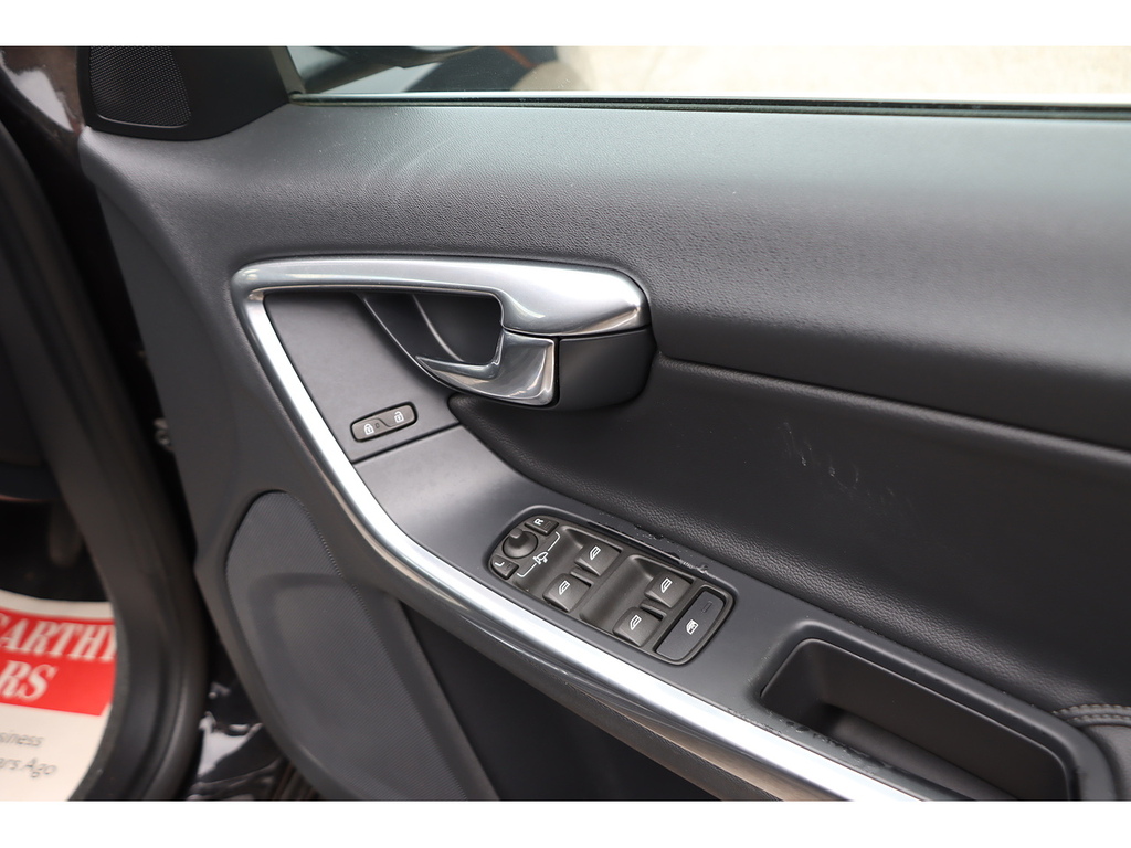 Volvo V60 D5 Twin Engine Blue #14