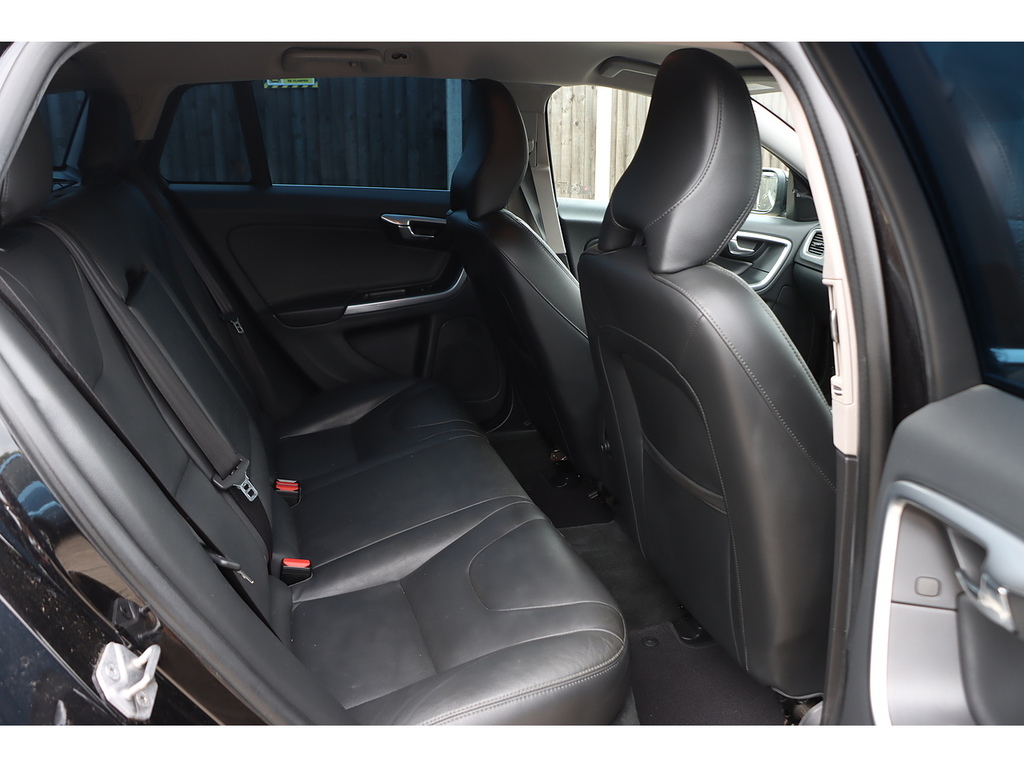 Volvo V60 D5 Twin Engine Blue #16