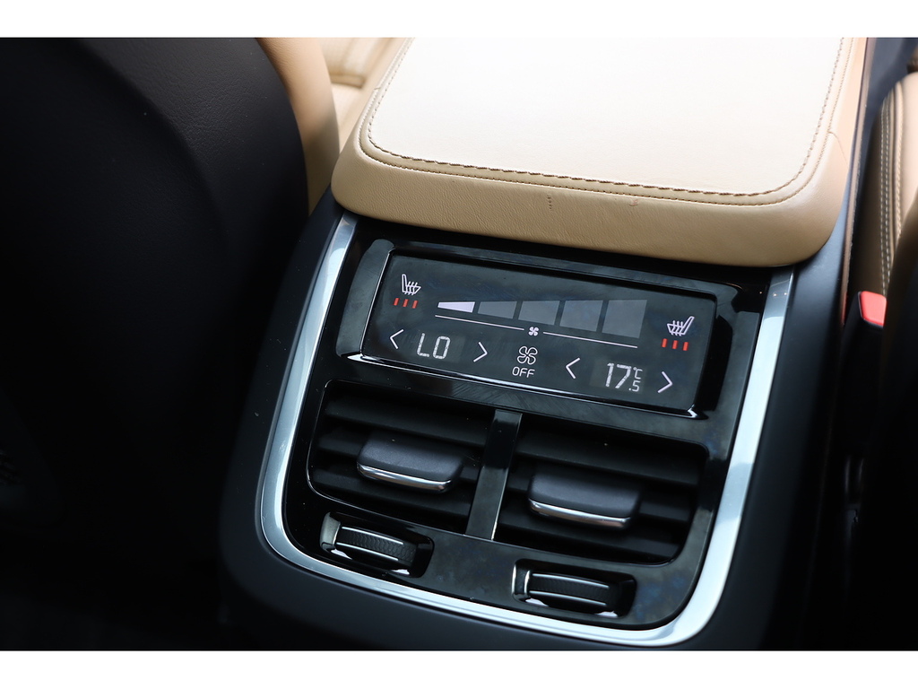 Volvo V90 2.0 D5 Powerpulse R-design Red #11