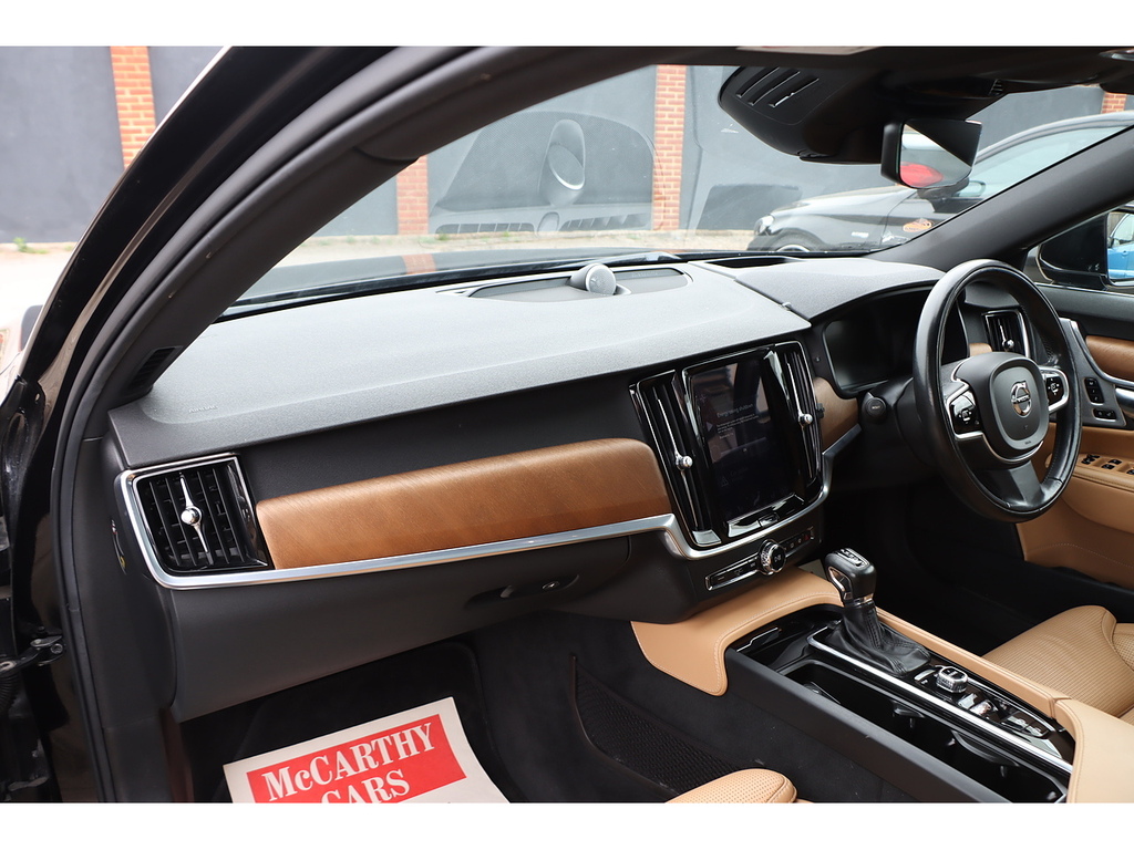 Volvo V90 2.0 D5 Powerpulse R-design Red #29
