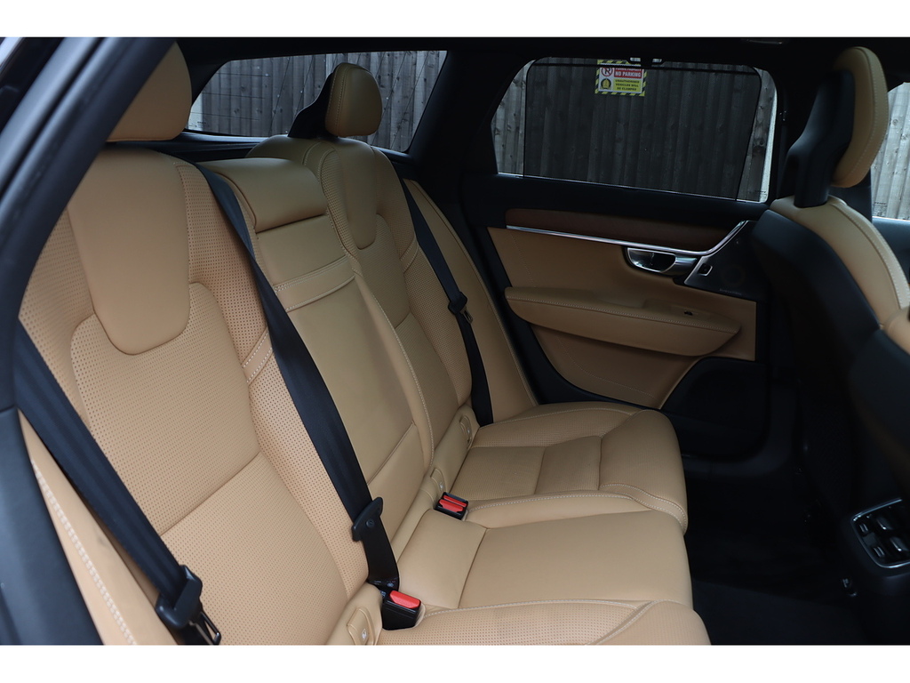 Volvo V90 2.0 D5 Powerpulse R-design Red #26