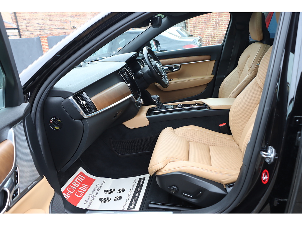 Volvo V90 2.0 D5 Powerpulse R-design Red #30