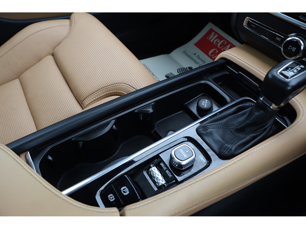 Volvo V90 2.0 D5 Powerpulse R-design Red #39