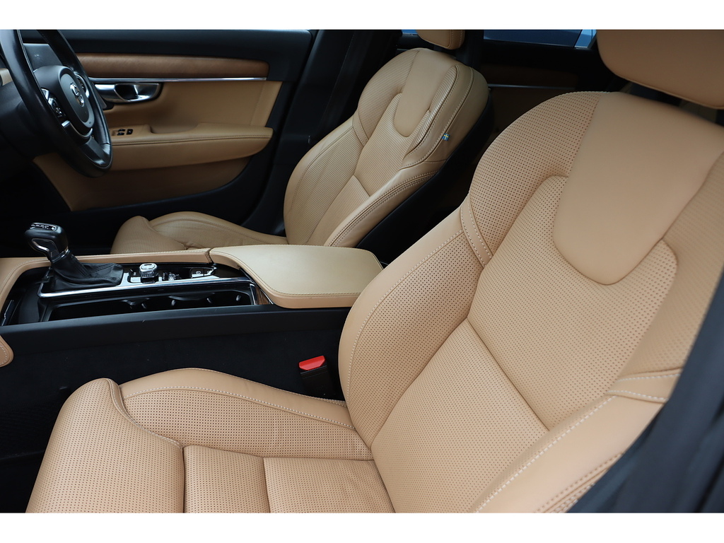 Volvo V90 2.0 D5 Powerpulse R-design Red #31