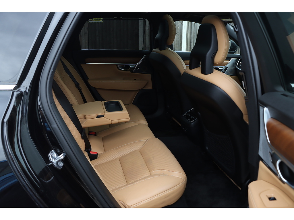 Volvo V90 2.0 D5 Powerpulse R-design Red #23