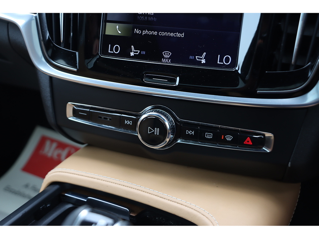 Volvo V90 2.0 D5 Powerpulse R-design Red #43