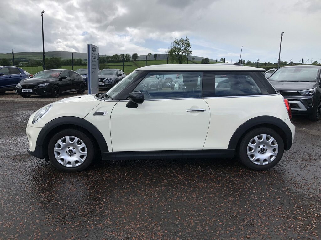 Mini Hatch 1.5 One Classic II White #4
