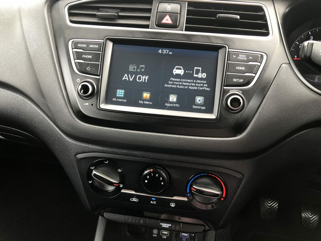 Hyundai I20 1L Premium Nav White #8
