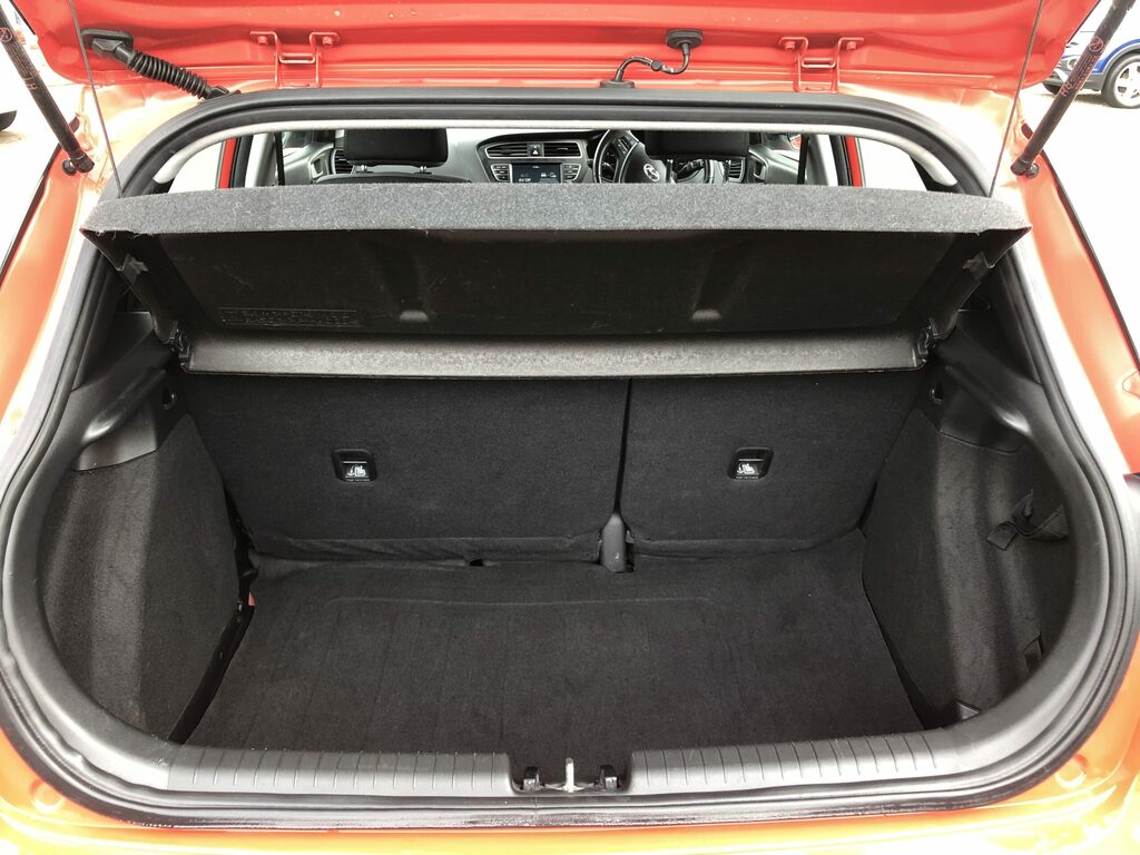 Hyundai I20 1.2 Mpi Se Red #6