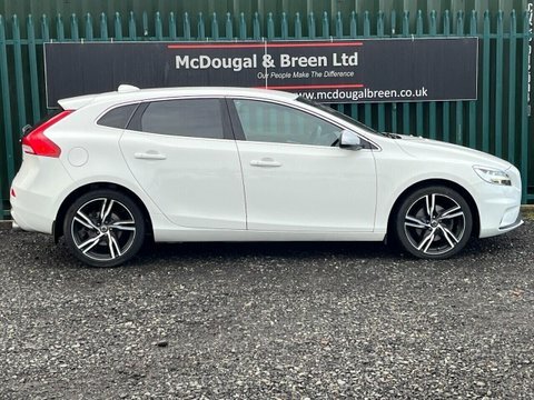 Volvo V40 2.0 T2 R-design NC19HYK White #6