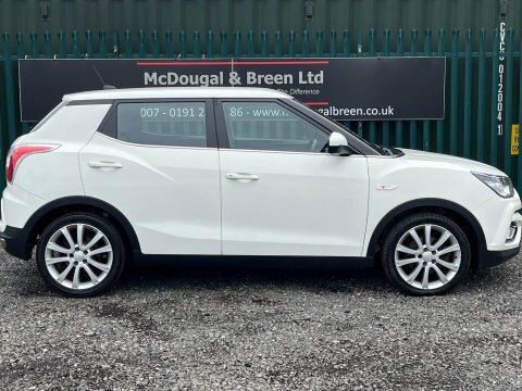 SsangYong Tivoli Elx SJ19RFF White #6