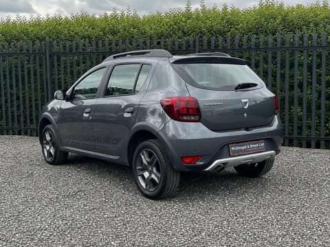 Dacia Sandero Stepway 0.9 Tce Se NU17UPJ Grey #3