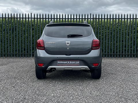 Dacia Sandero Stepway 0.9 Tce Se NU17UPJ Grey #4