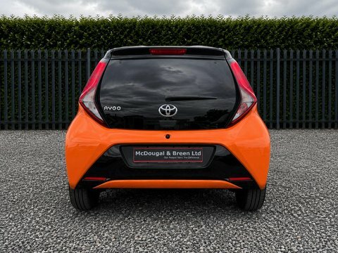 Toyota Aygo 1.0 Vvt-i X-cite Orange #4