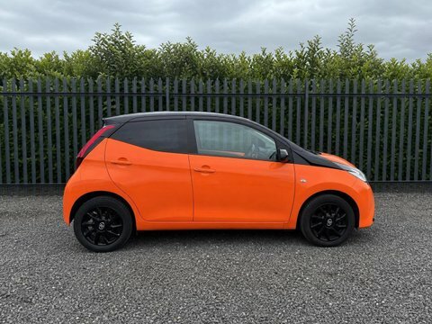 Toyota Aygo 1.0 Vvt-i X-cite Orange #6
