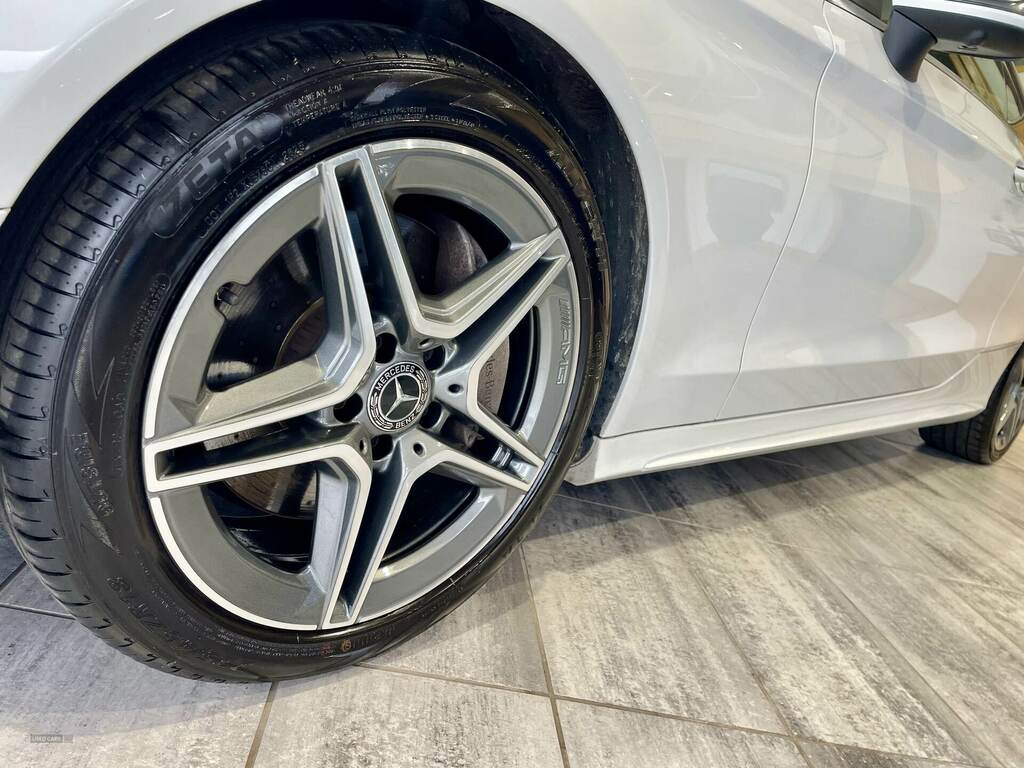 Mercedes-Benz C Class C300d Amg Line Premium Plus 9G-tronic MX04CRO White #4