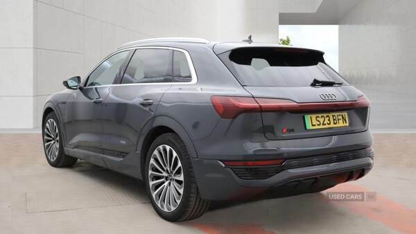 Audi Q8 e tron 250Kw 50 Quattro 95Kwh S Line Grey #3