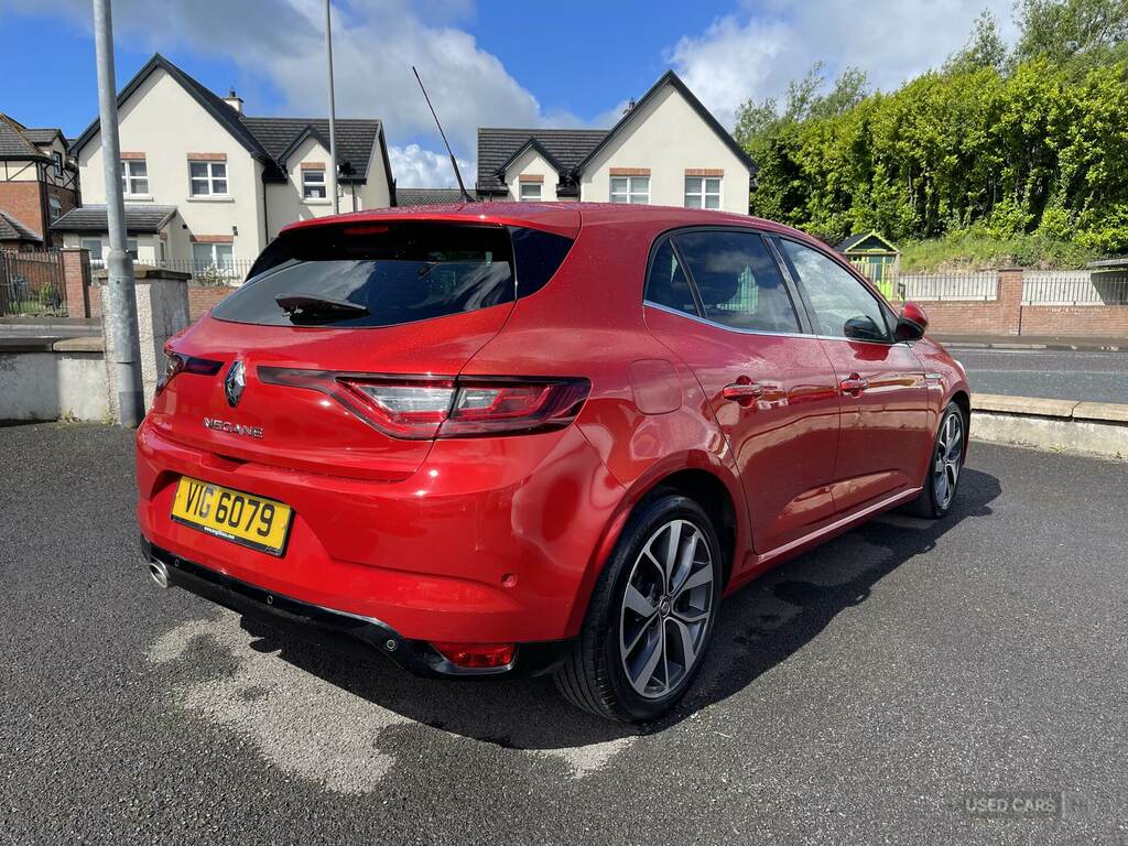 Renault Megane 1.5 Dci Dynamique S Nav Red #4