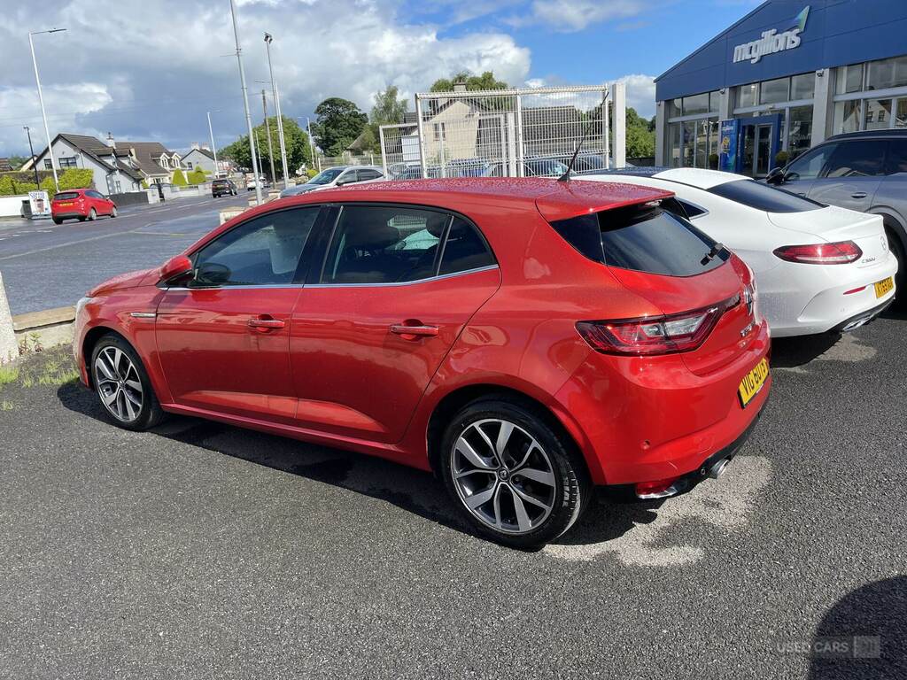 Renault Megane 1.5 Dci Dynamique S Nav Red #3