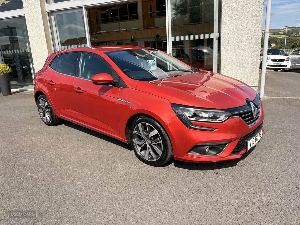 Renault Megane 1.5 Dci Dynamique S Nav Red #2